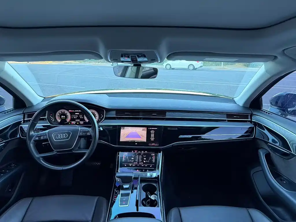 Audi A8 — миниатюра 6