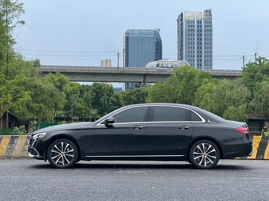 Mercedes-Benz E-Class E 2022 E 350 e L