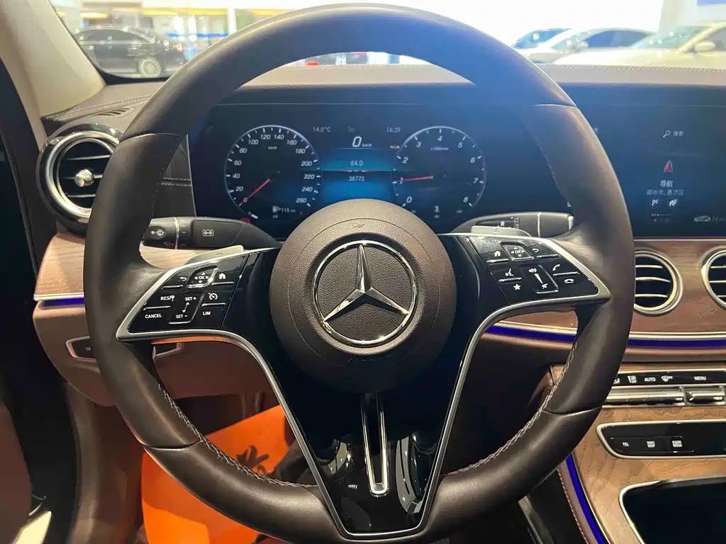 MERCEDES-BENZ E CLASS