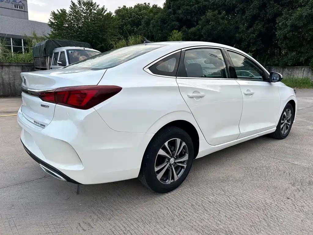 Changan Eado — миниатюра 7
