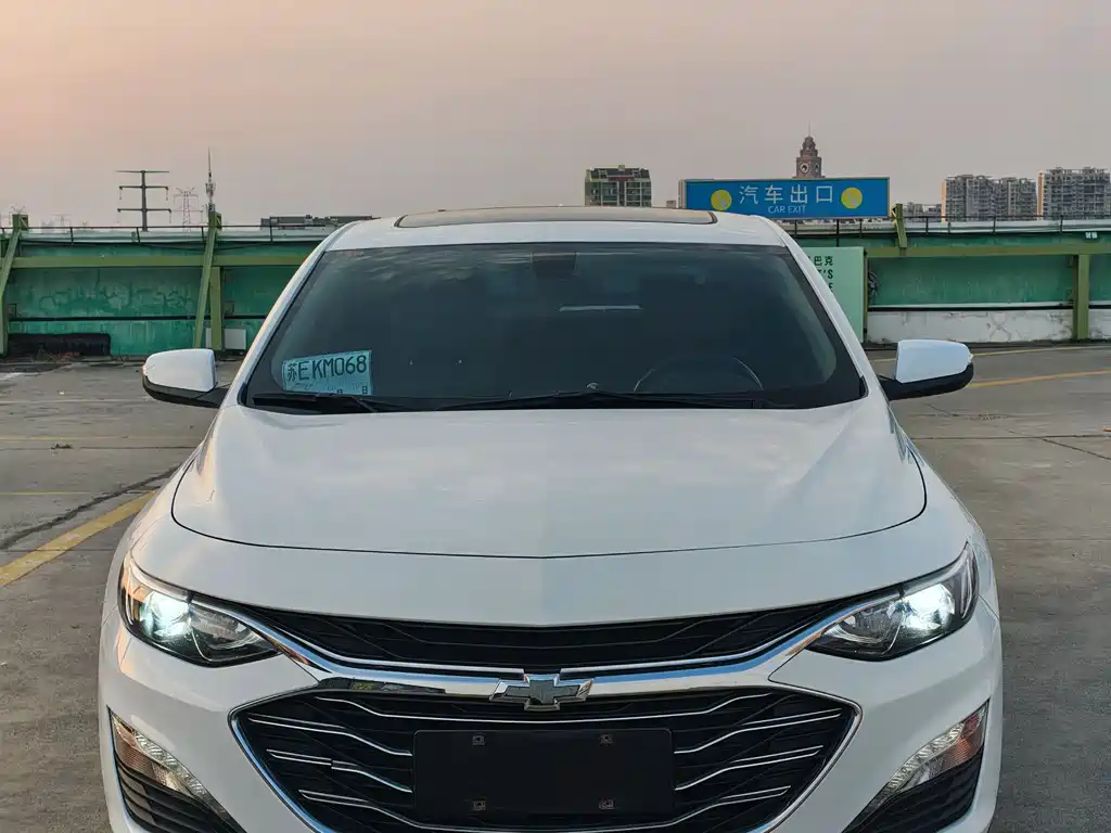 Купить Chevrolet Malibu XL