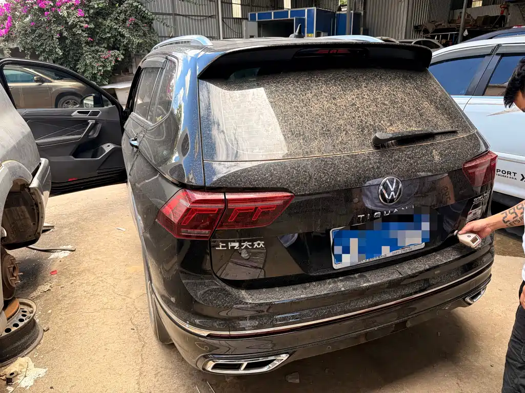 Volkswagen Tiguan L — миниатюра 5