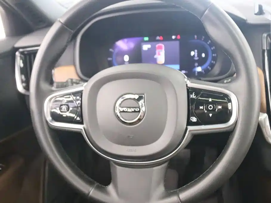Volvo S90 — миниатюра 6