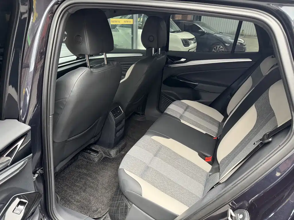 Volkswagen ID.4 Crozz — миниатюра 9