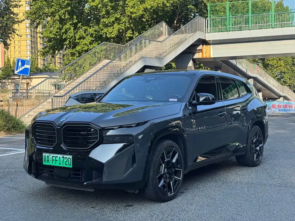BMW XM
