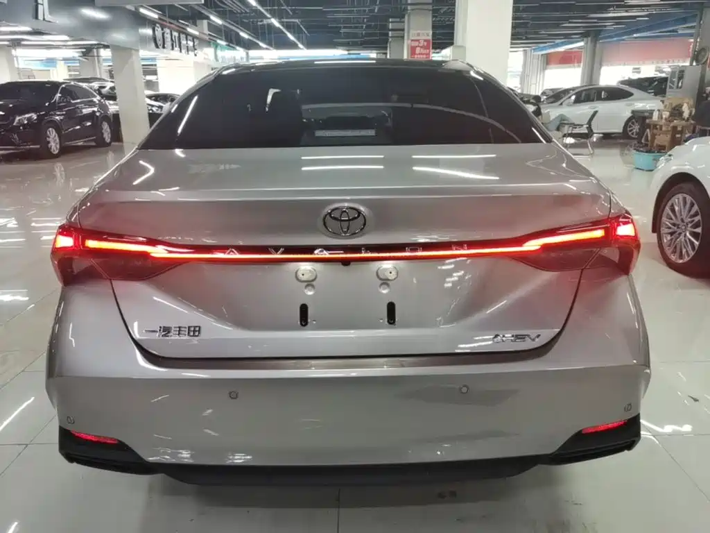 Toyota Avalon — миниатюра 6