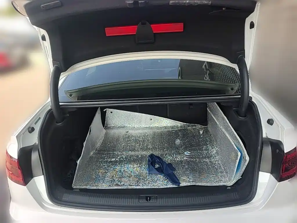Audi A4L — миниатюра 24