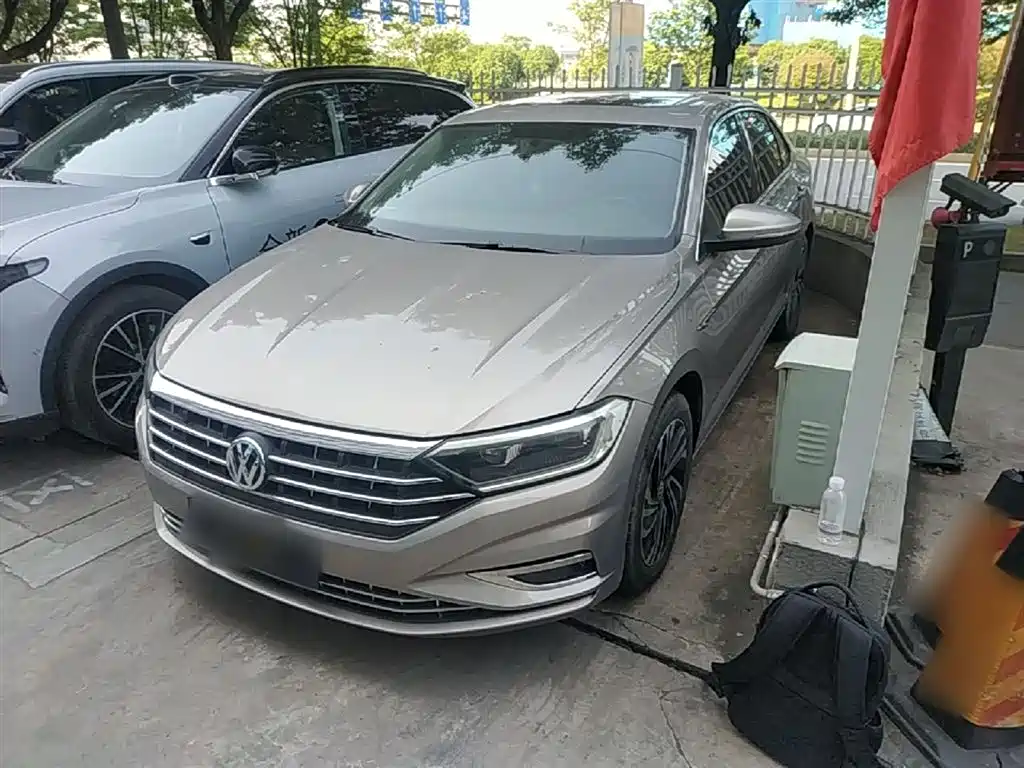 Volkswagen Sagitar 2022
