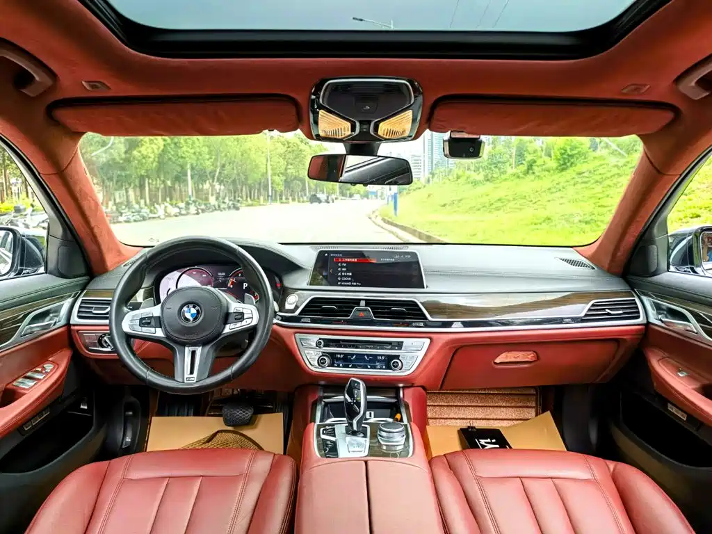 BMW 7 Series — миниатюра 8