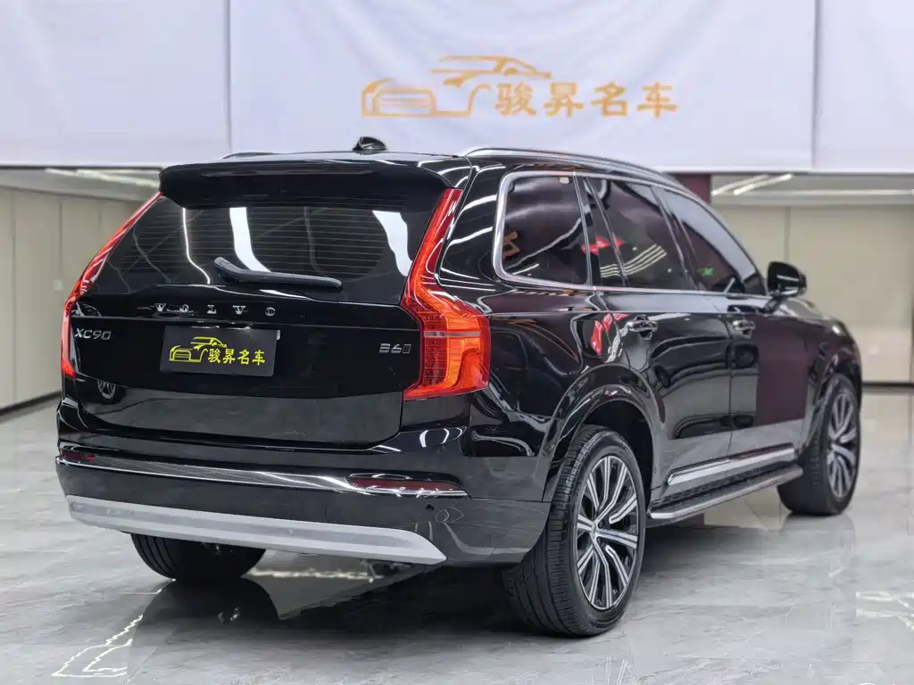Volvo XC90 — миниатюра 6