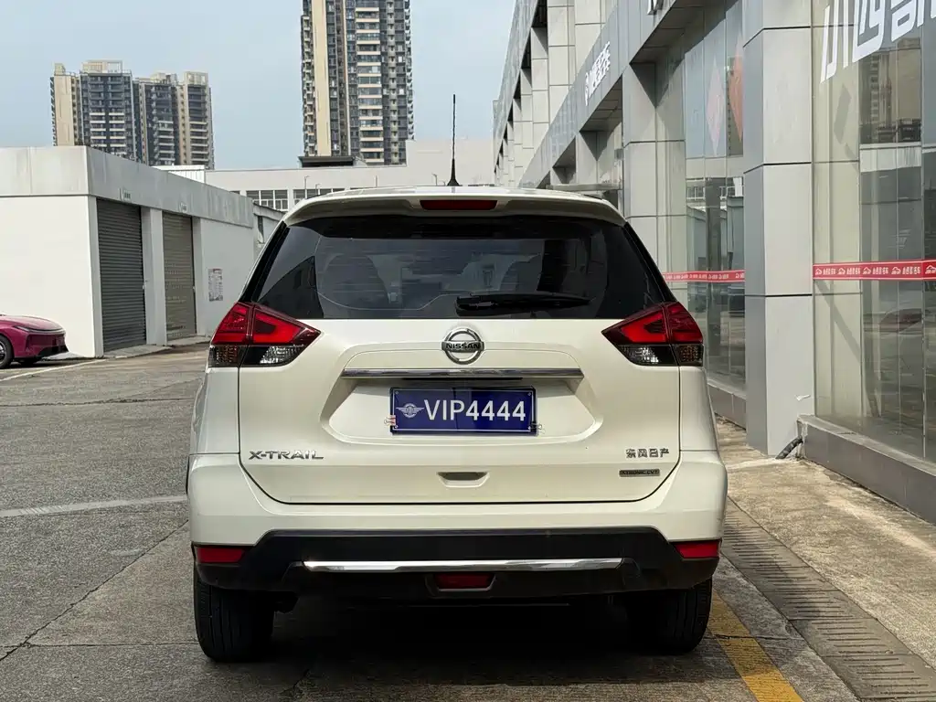 Nissan X-Trail — миниатюра 5