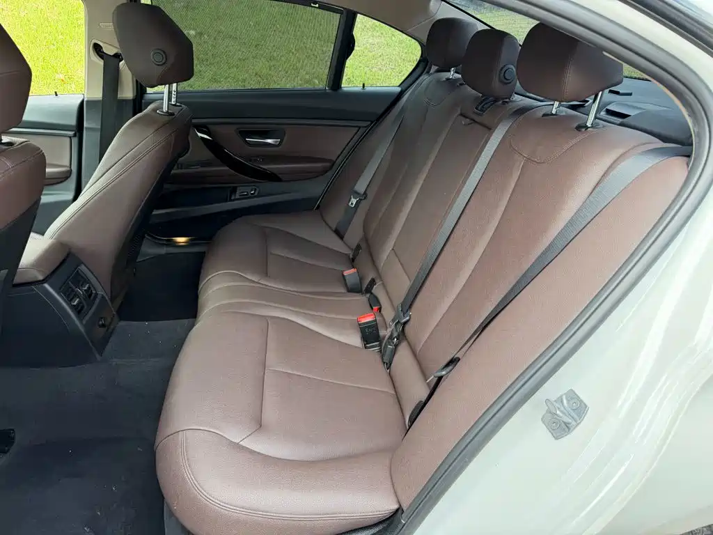 BMW 3 Series — миниатюра 12