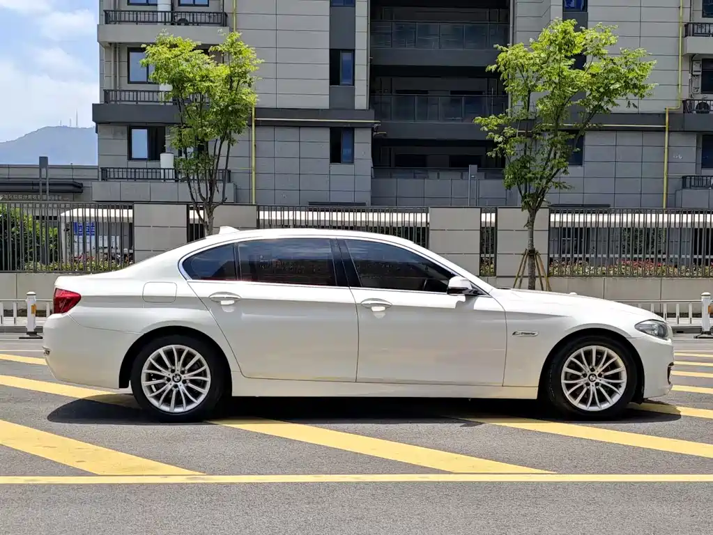 BMW 5 Series 5 2014 525Li Luxury