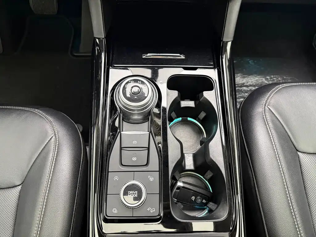 Ford Explorer — миниатюра 17