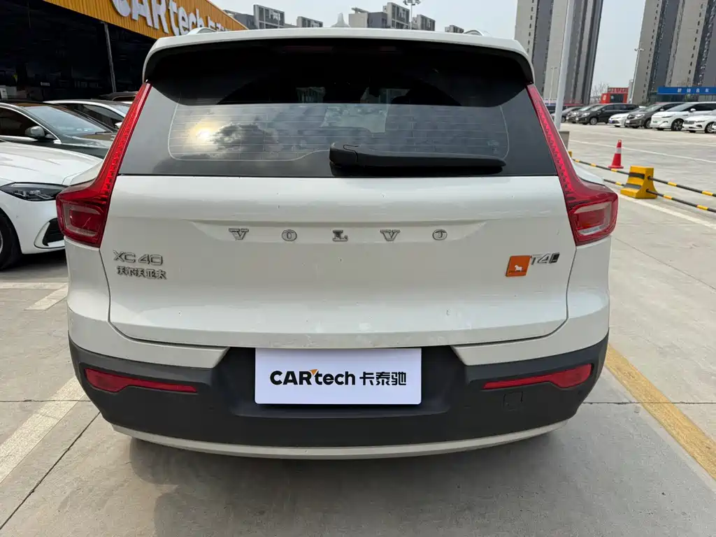 Volvo XC40 — миниатюра 8