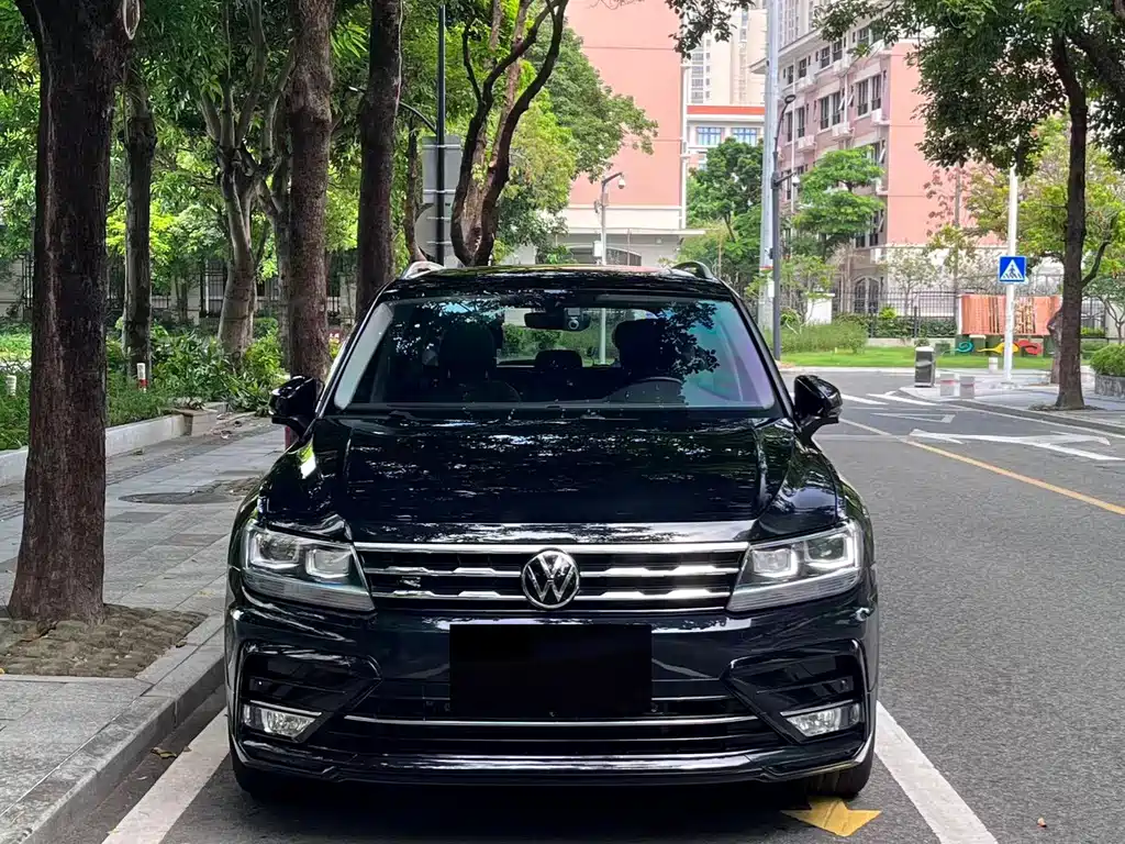 Volkswagen Tiguan L — миниатюра 2