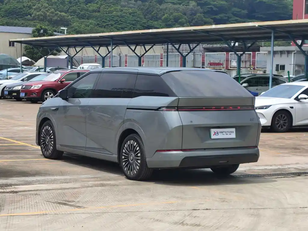 XPeng X9 — миниатюра 3