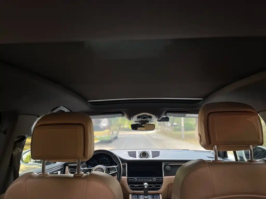 Porsche Macan — миниатюра 15