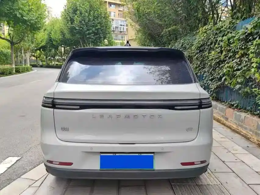 Leapmotor Leapmotor C10 — миниатюра 6