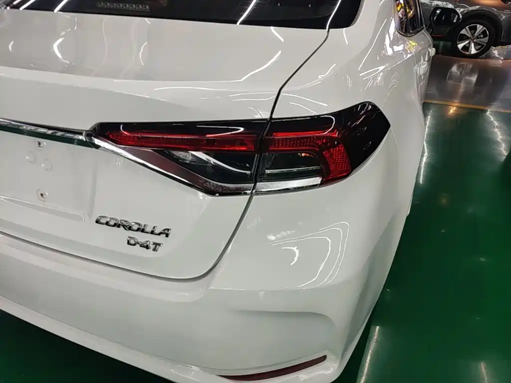 Toyota Corolla — миниатюра 8