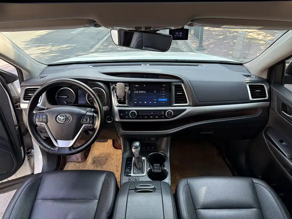 Toyota Highlander — миниатюра 9
