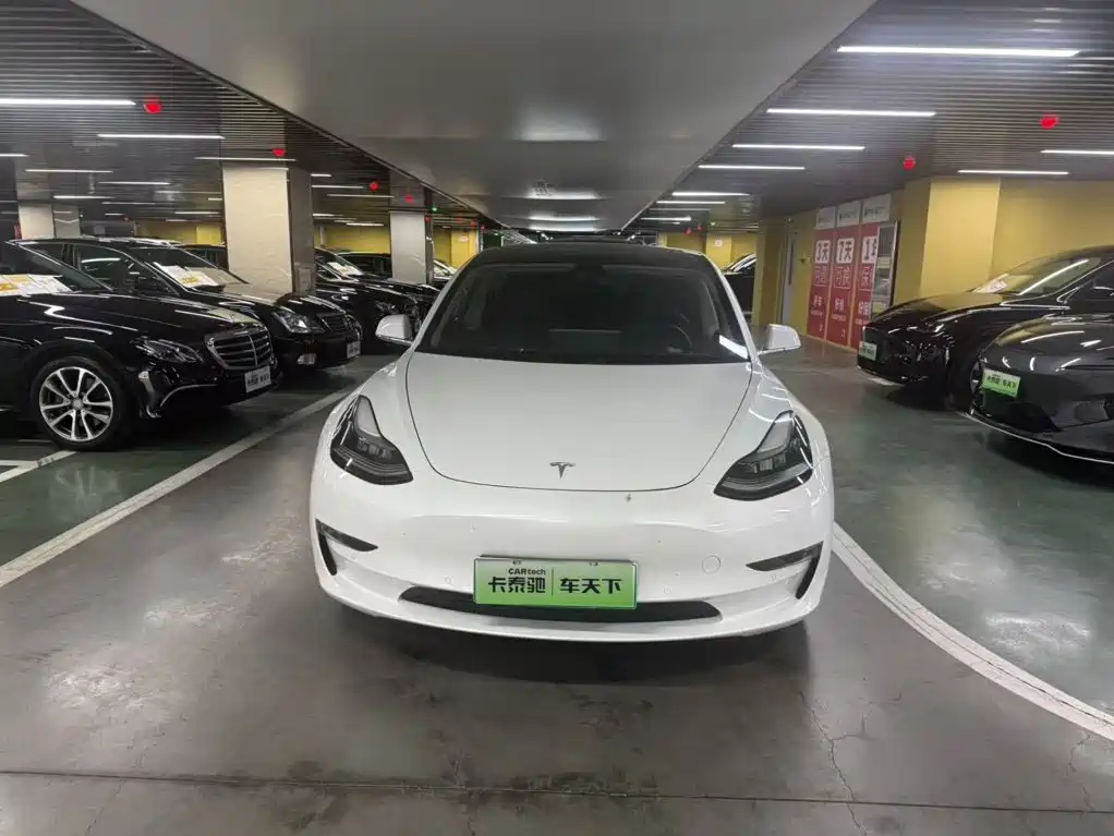 Tesla Model 3 — миниатюра 2