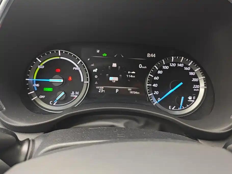 Toyota Crown Kluger — миниатюра 14
