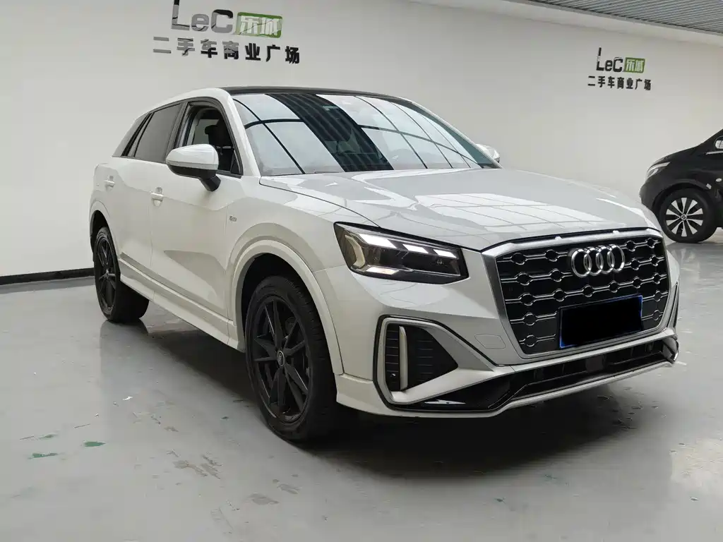 Audi Q2L — миниатюра 3