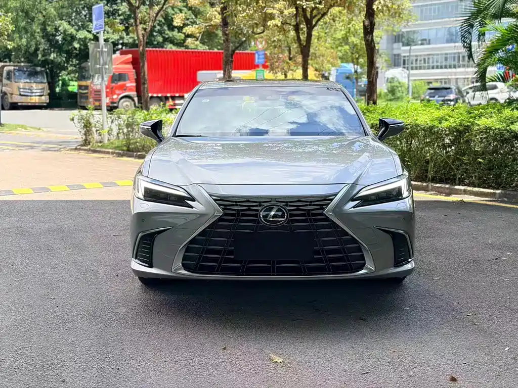 Lexus ES 2025 200 Premium
