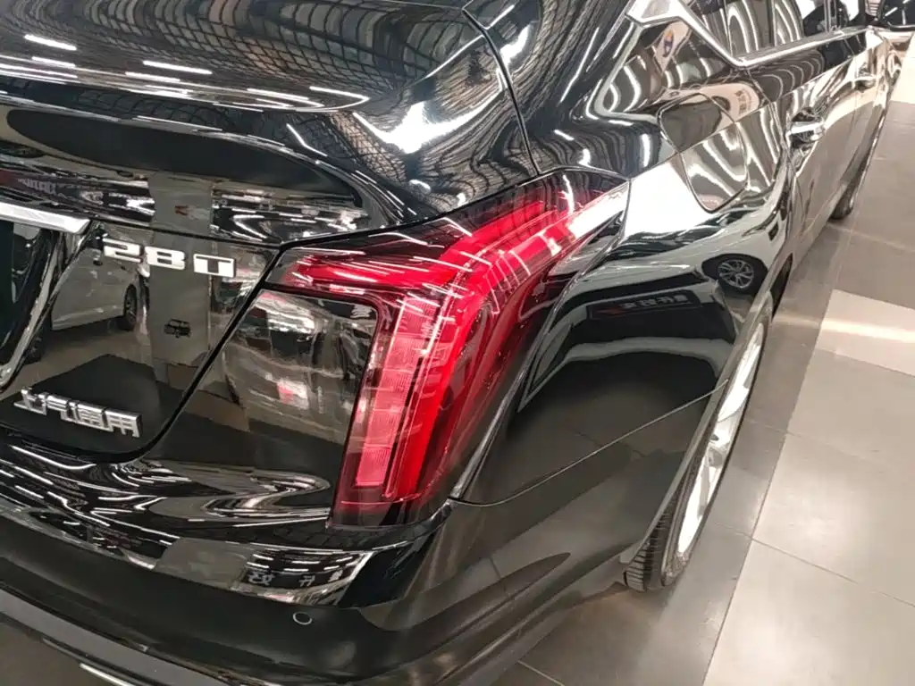 Cadillac CT5 — миниатюра 8
