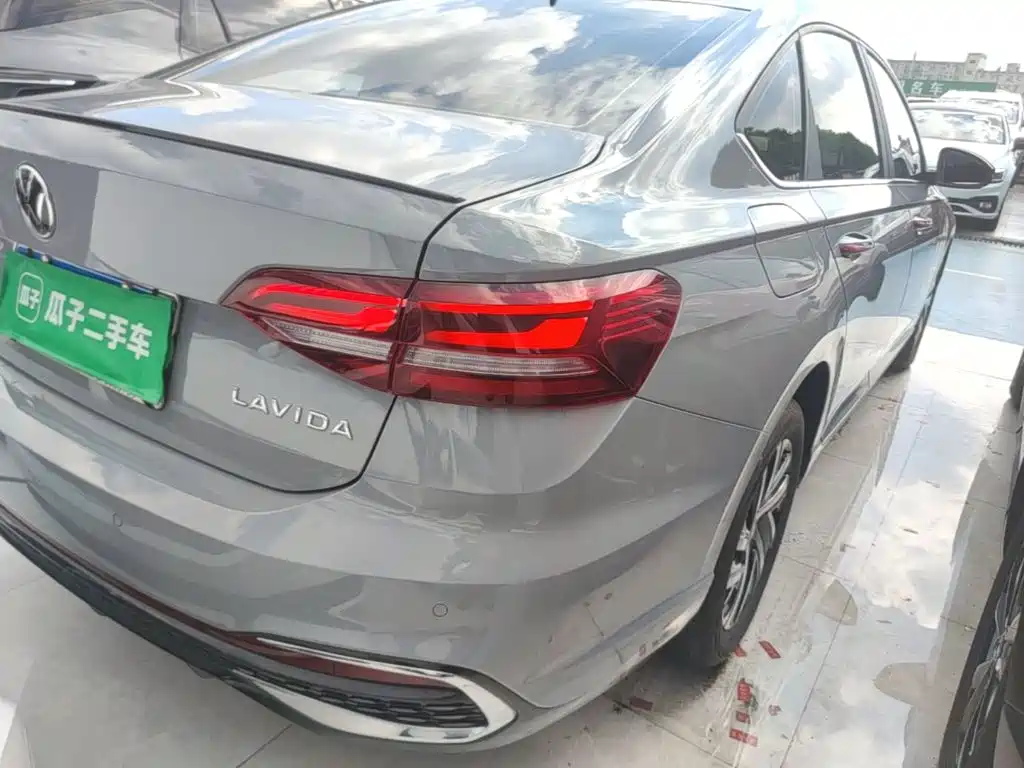 Volkswagen Lavida — миниатюра 8