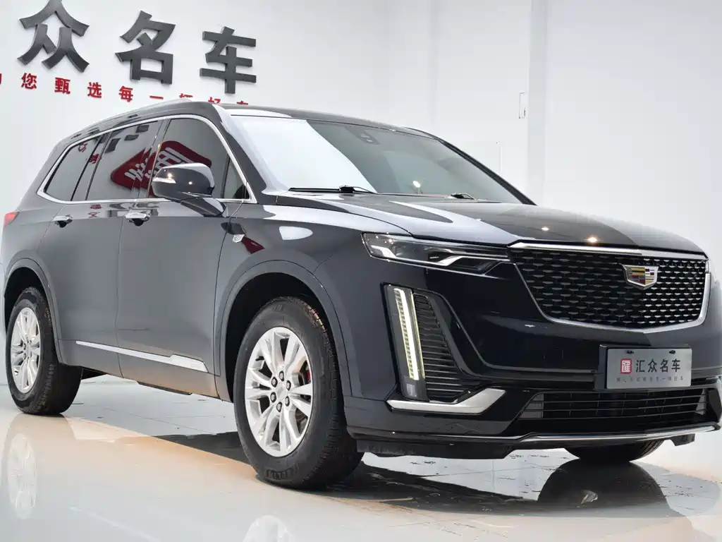 CADILLAC XT6