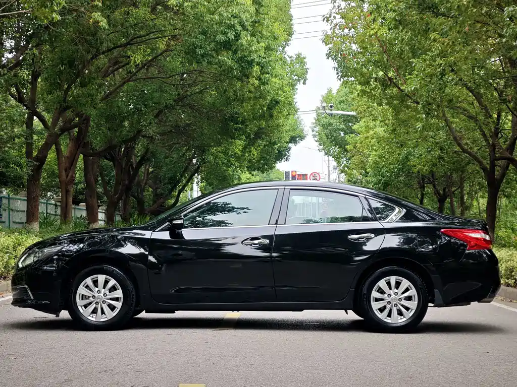 Nissan Teana — миниатюра 4