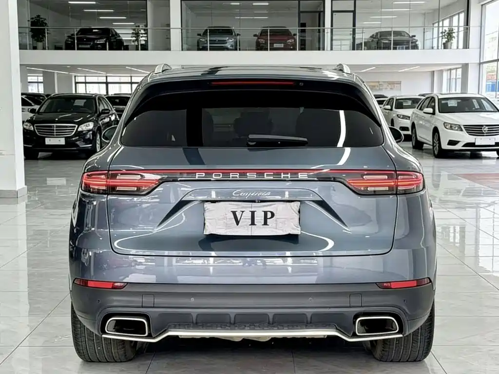 Porsche Cayenne — миниатюра 7