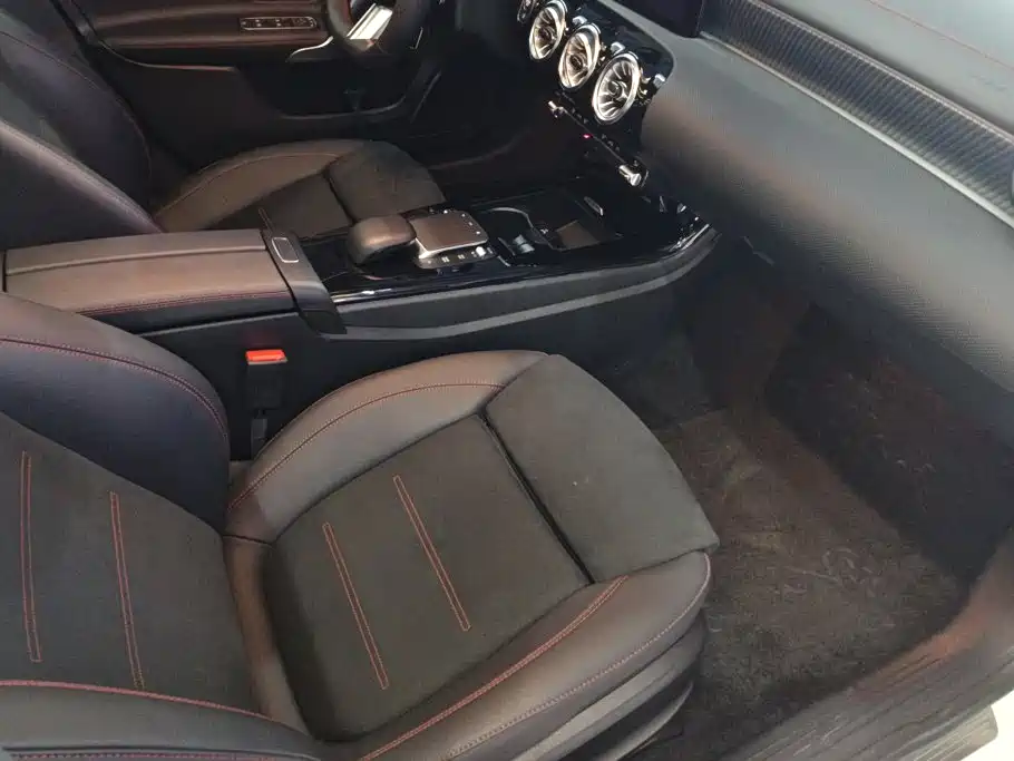 Mercedes-Benz A-Class — миниатюра 8