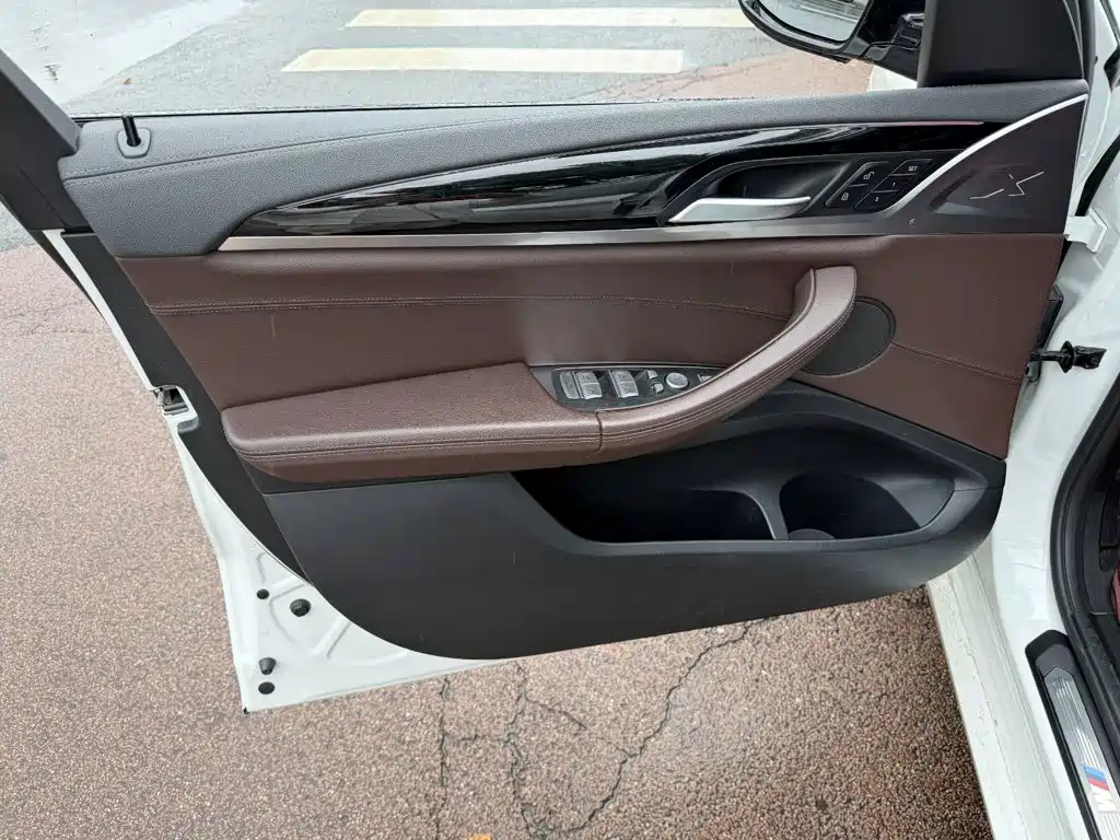 BMW X3 — миниатюра 8