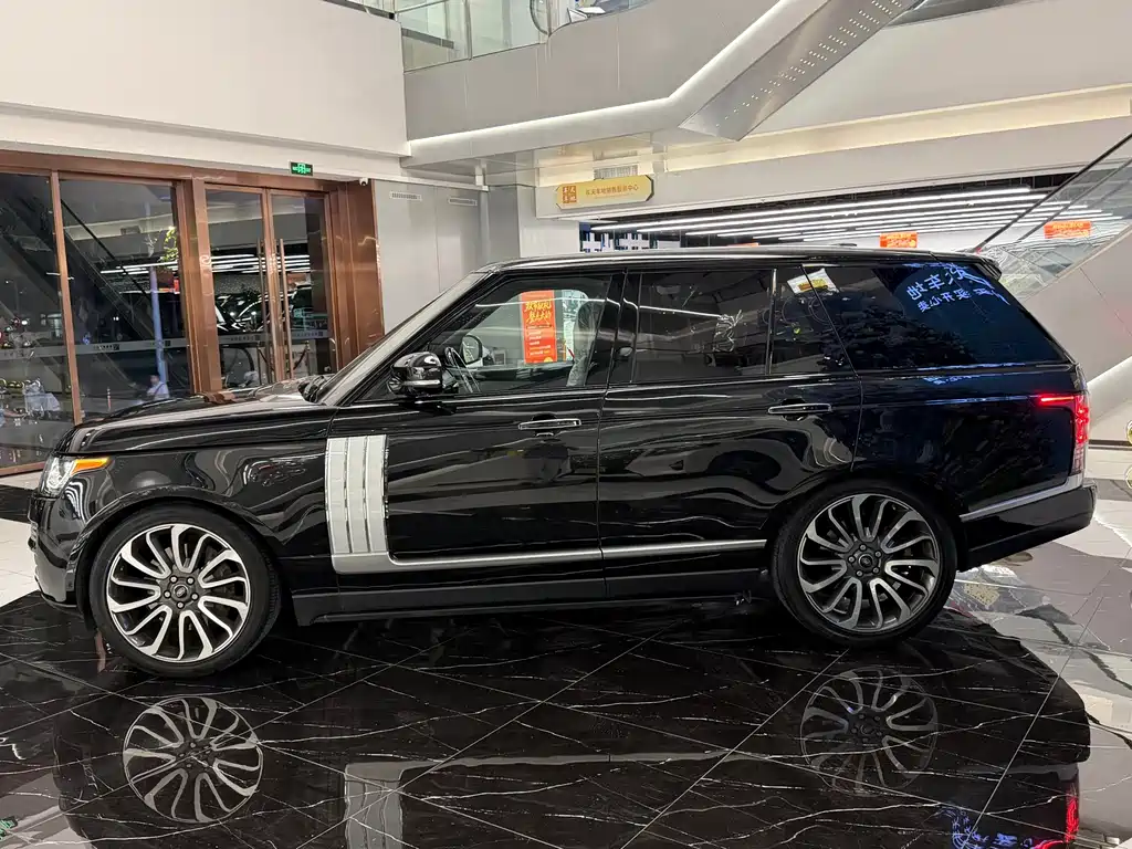 Land Rover Range Rover — миниатюра 5