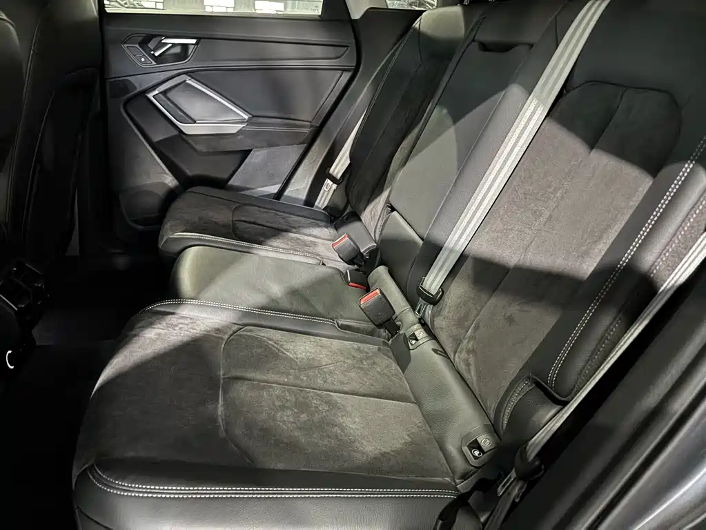 Audi Q3 — миниатюра 11