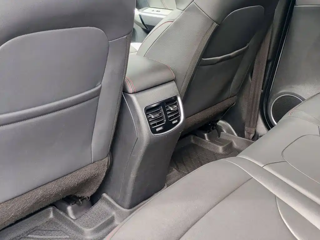 Haval M6 — миниатюра 9
