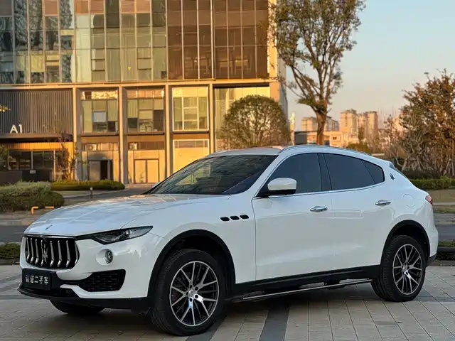 MASERATI LEVANTE 2018