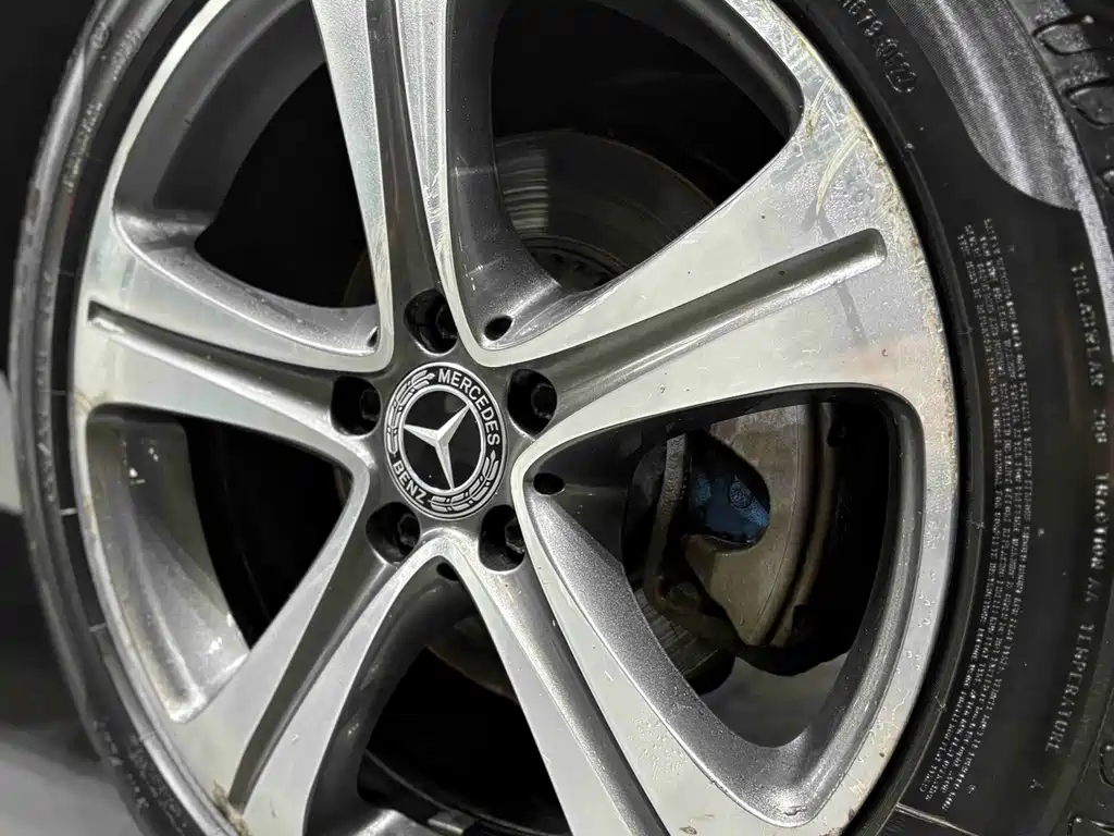 Mercedes-Benz E-Class — миниатюра 8