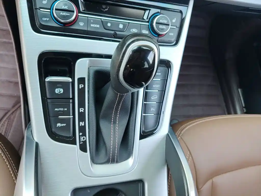 Geely Boyue — миниатюра 14