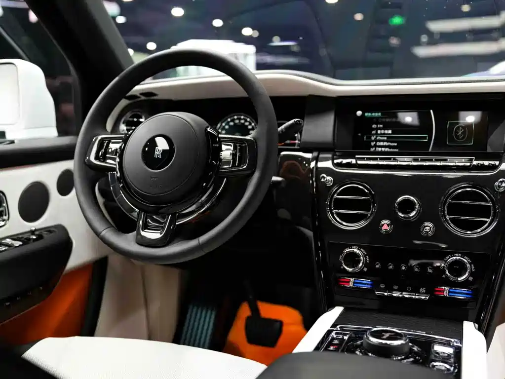 Rolls-Royce Cullinan — миниатюра 50