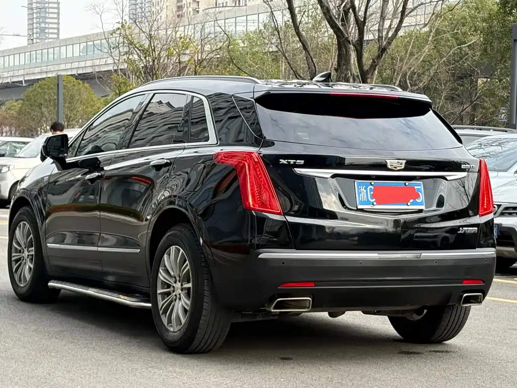 CADILLAC XT5