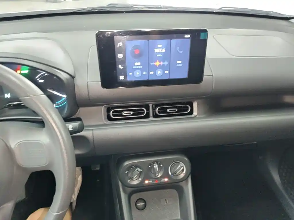Wuling Hongguang EV — миниатюра 13