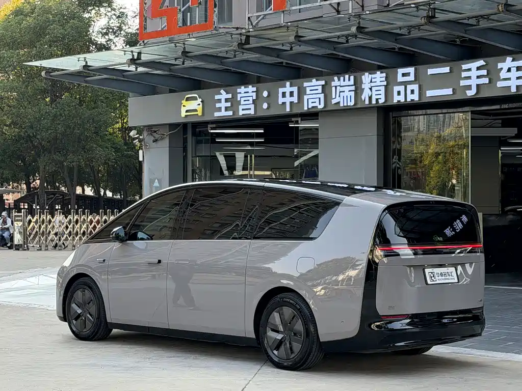Li Auto Li MEGA — миниатюра 4