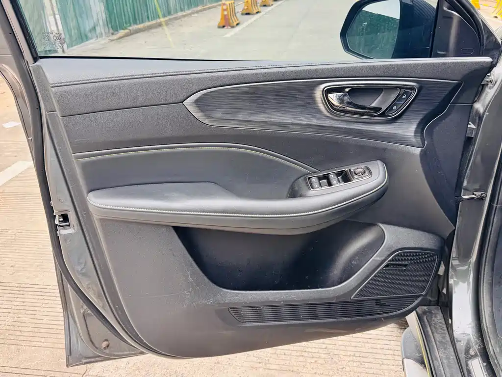 Roewe RX5 2021 e PLUS Luxury