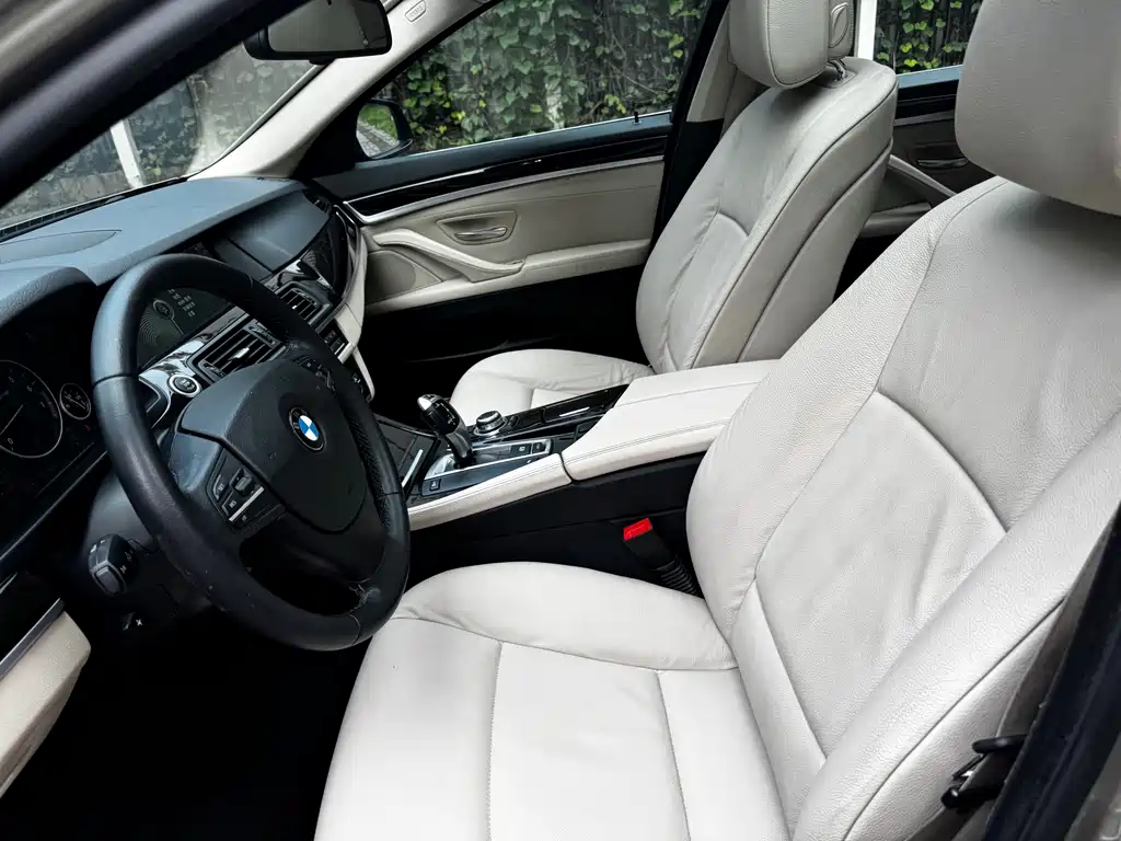 BMW 5 Series — миниатюра 18
