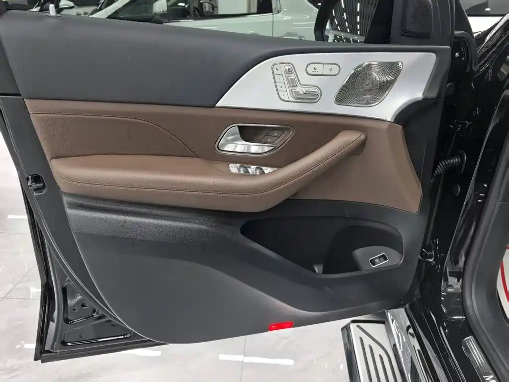 Mercedes-Benz GLS — миниатюра 5