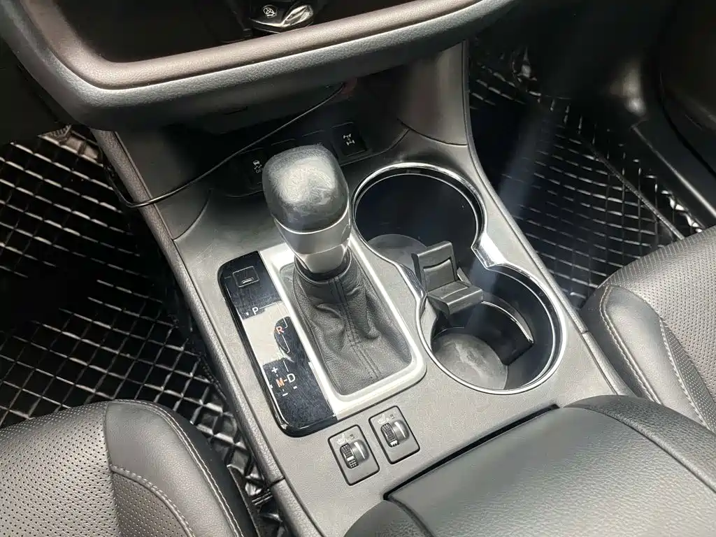 Toyota Highlander — миниатюра 25
